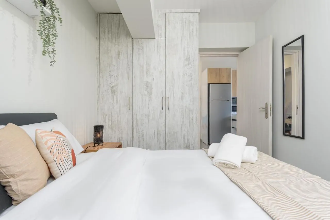 Amore 2-Br Apt By Finikoudes Larnaka